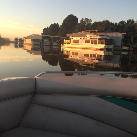 Meet your Posher, Steph - Picture 1 of 1